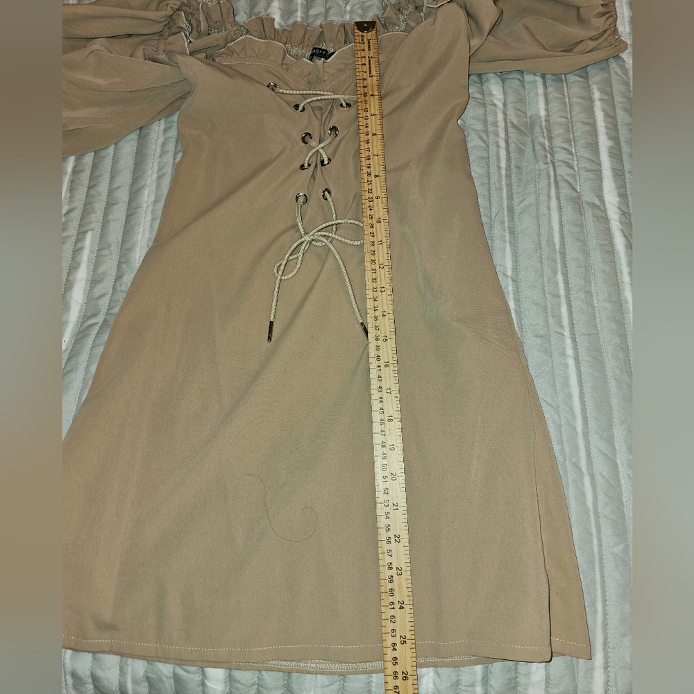 Nasty Gal, Women's Size 4, Off the shoulder Mini-dress - Picture 8 of 8